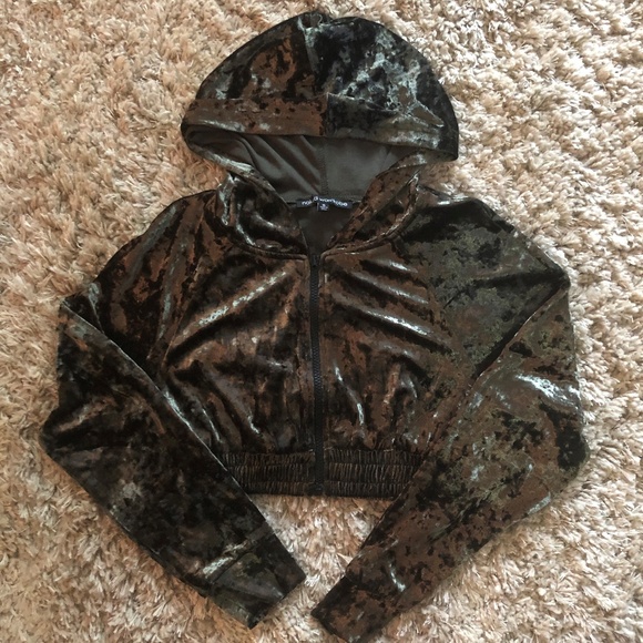 Naked Wardrobe Green Velvet Set - Picture 3 of 4